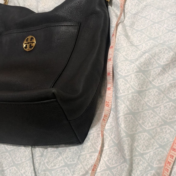 Tory Burch black pebbled leather large Chelsea Slouchy Tote - Picture 4 of 11